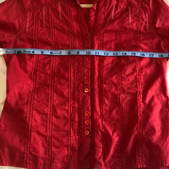 i.e.Petite Breezy Cotton Button-down in a Cool Red - Picture 9 of 11